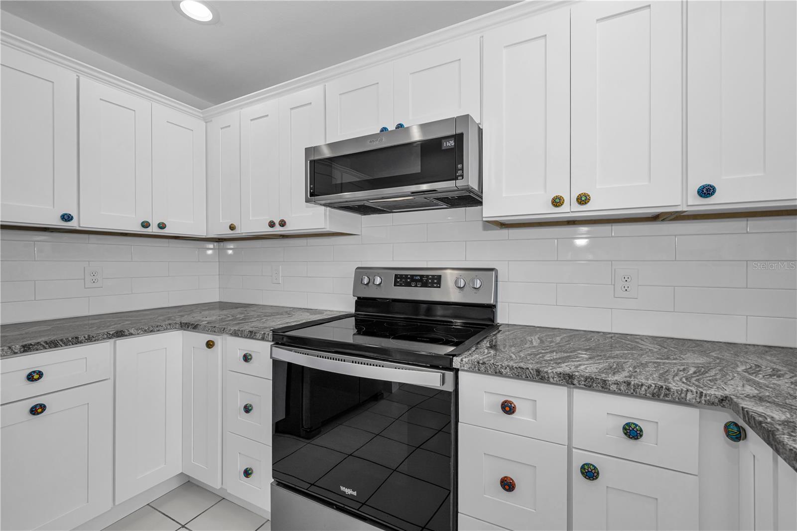 Image 25 of 73 For 4909 Shoreview Court