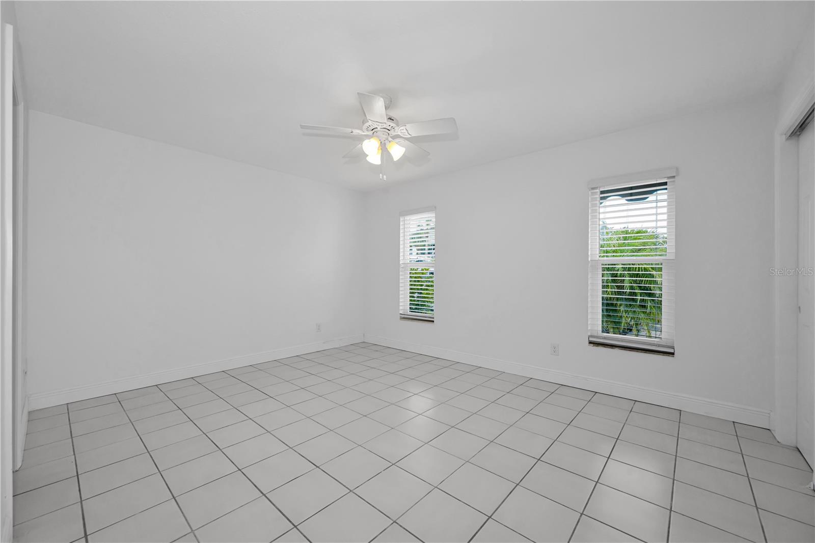 Image 29 of 73 For 4909 Shoreview Court