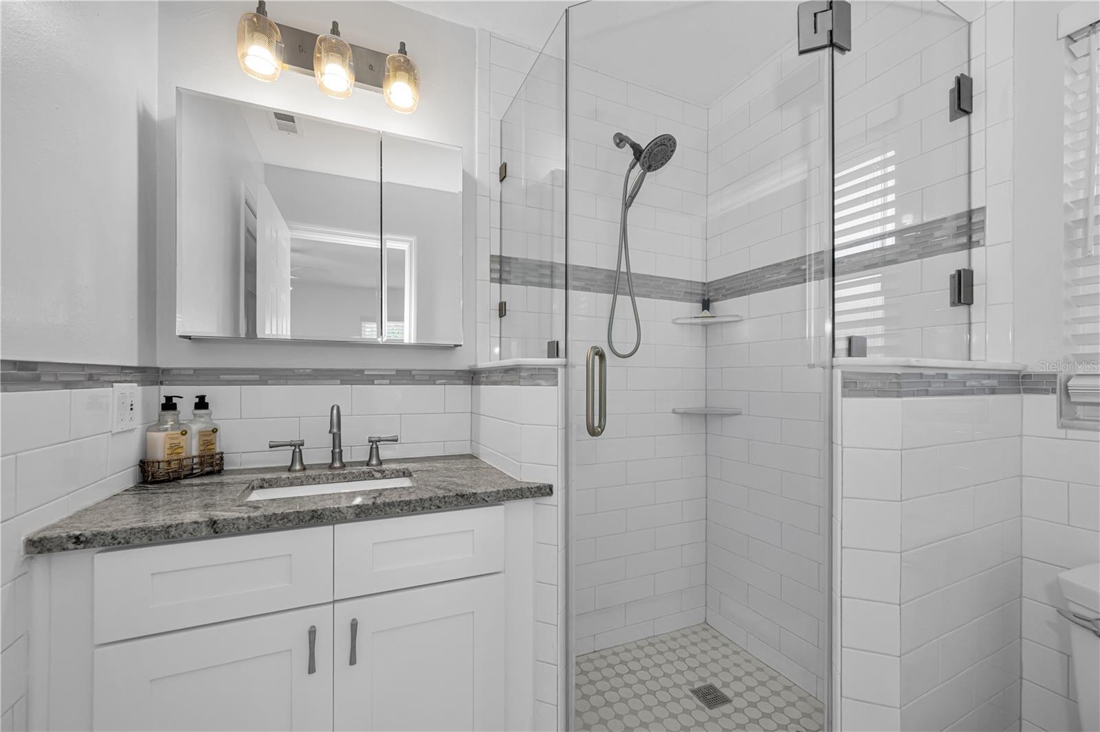 Image 31 of 73 For 4909 Shoreview Court