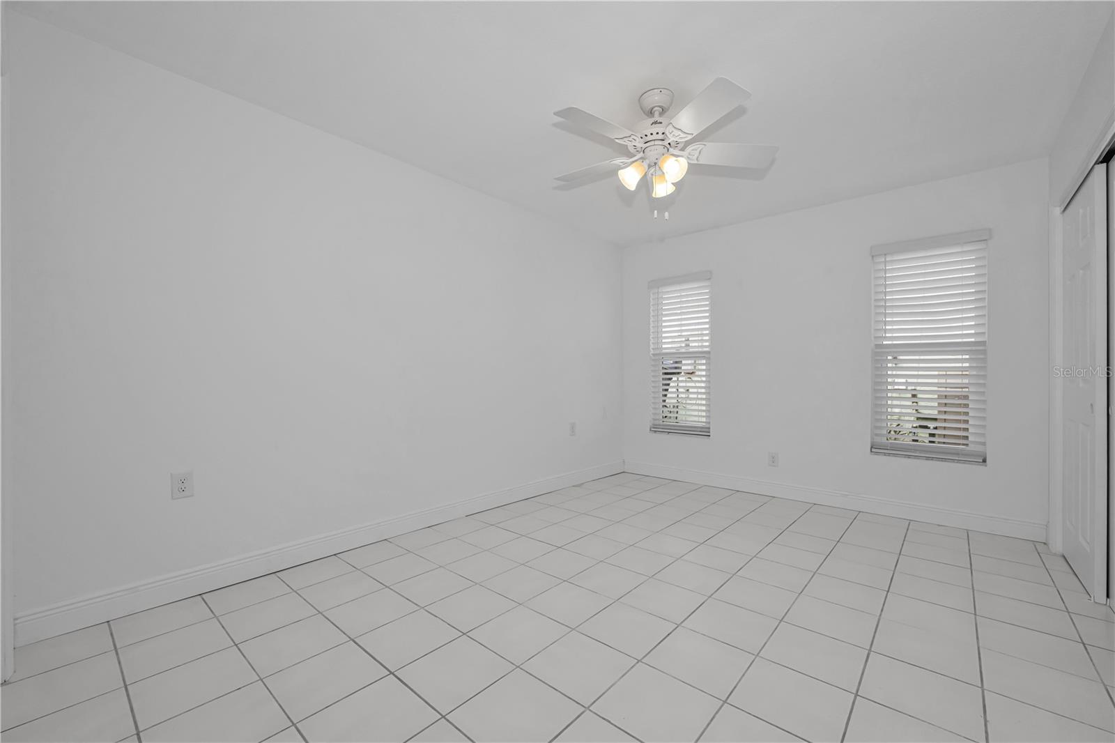 Image 33 of 73 For 4909 Shoreview Court