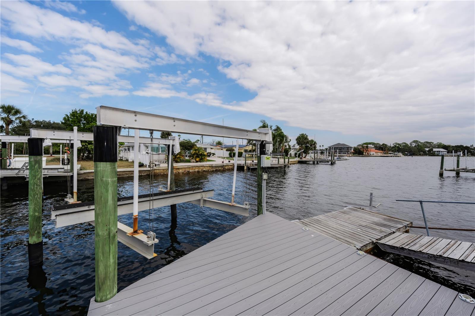 Image 47 of 73 For 4909 Shoreview Court