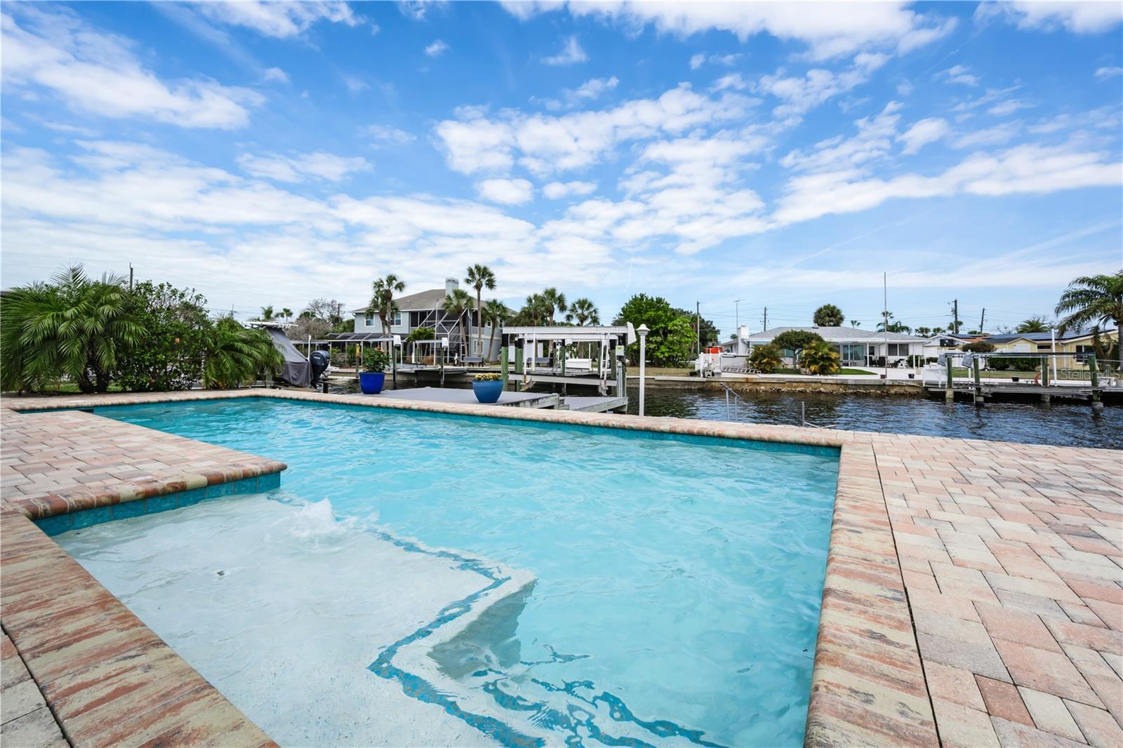 Image 49 of 73 For 4909 Shoreview Court