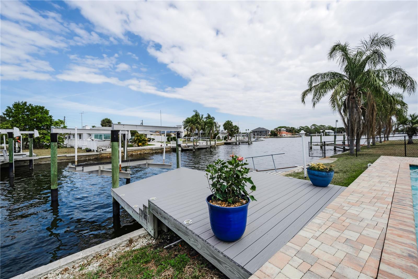 Image 5 of 73 For 4909 Shoreview Court