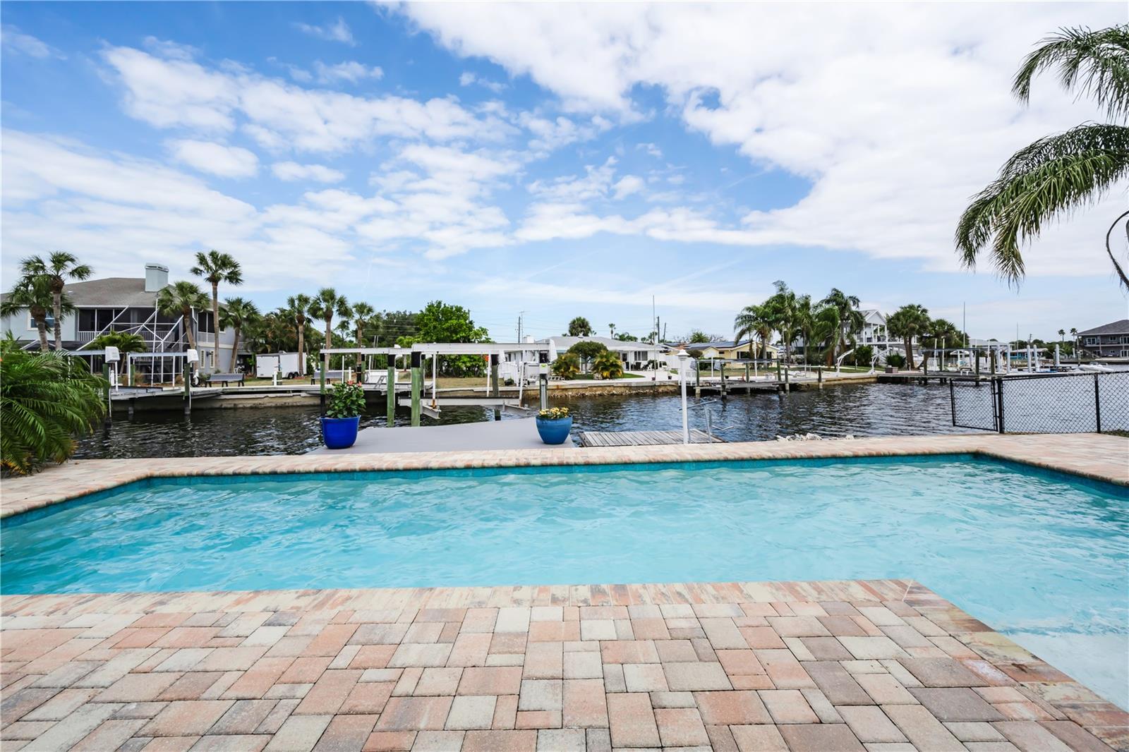 Image 50 of 73 For 4909 Shoreview Court