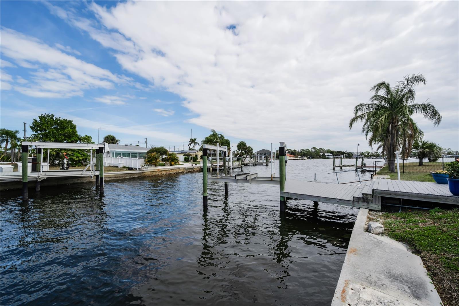 Image 58 of 73 For 4909 Shoreview Court