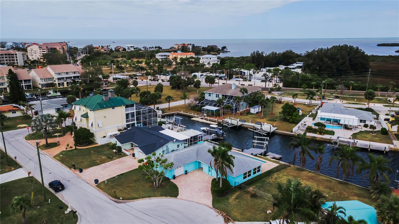 Image 60 of 73 For 4909 Shoreview Court