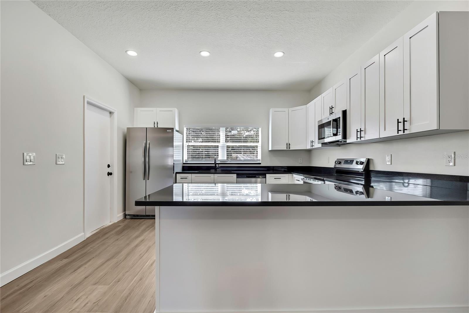 Image 10 of 46 For 507 Baker  