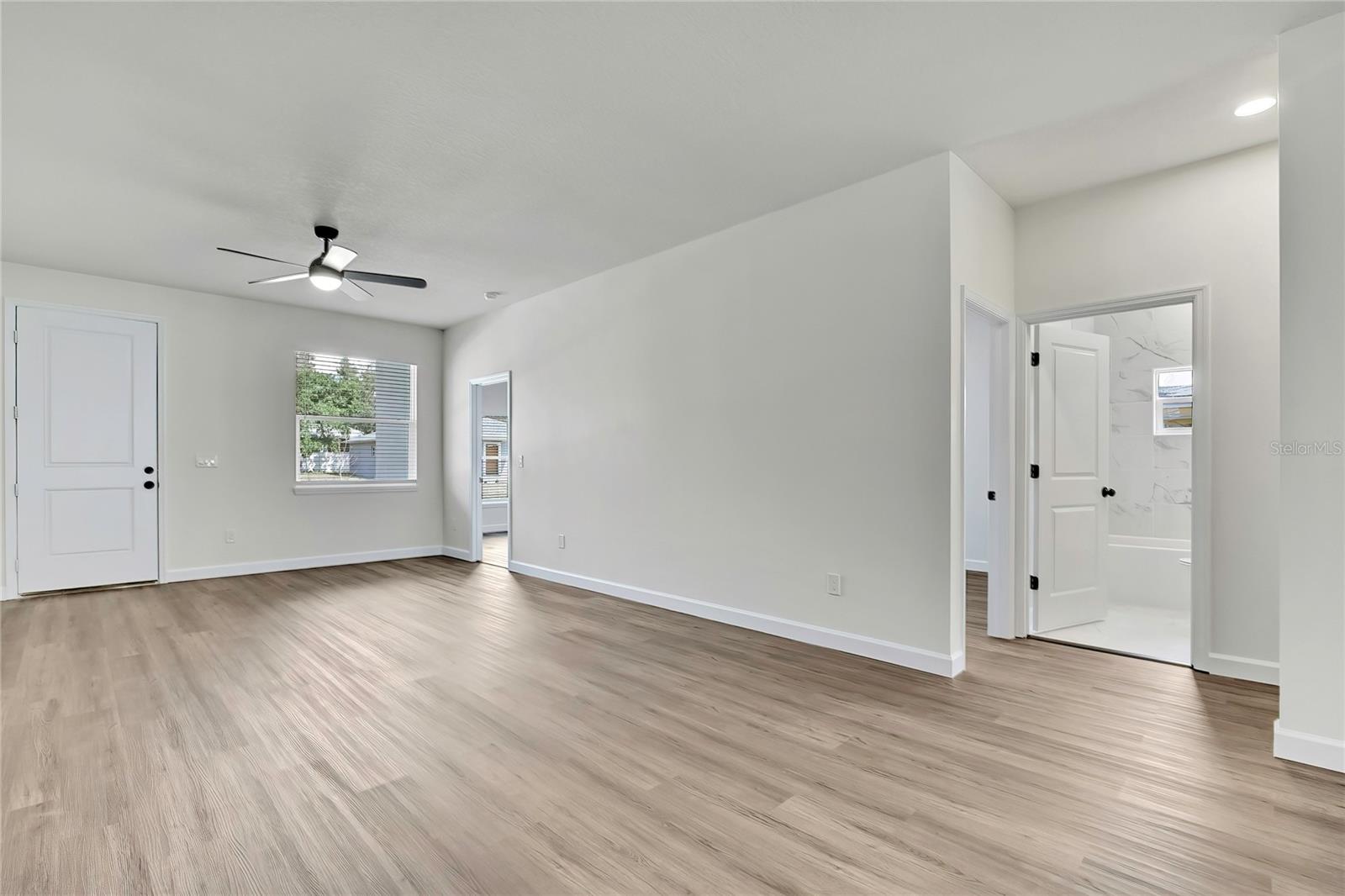 Image 16 of 46 For 507 Baker  