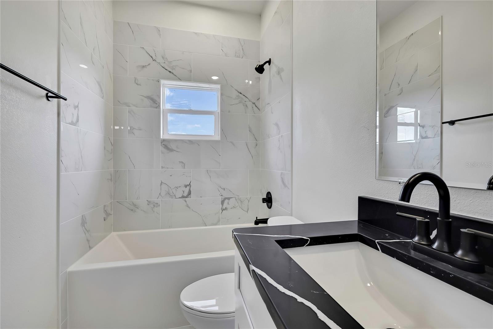 Image 20 of 46 For 507 Baker  