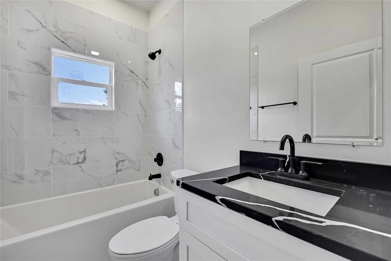 Image 22 of 46 For 507 Baker  