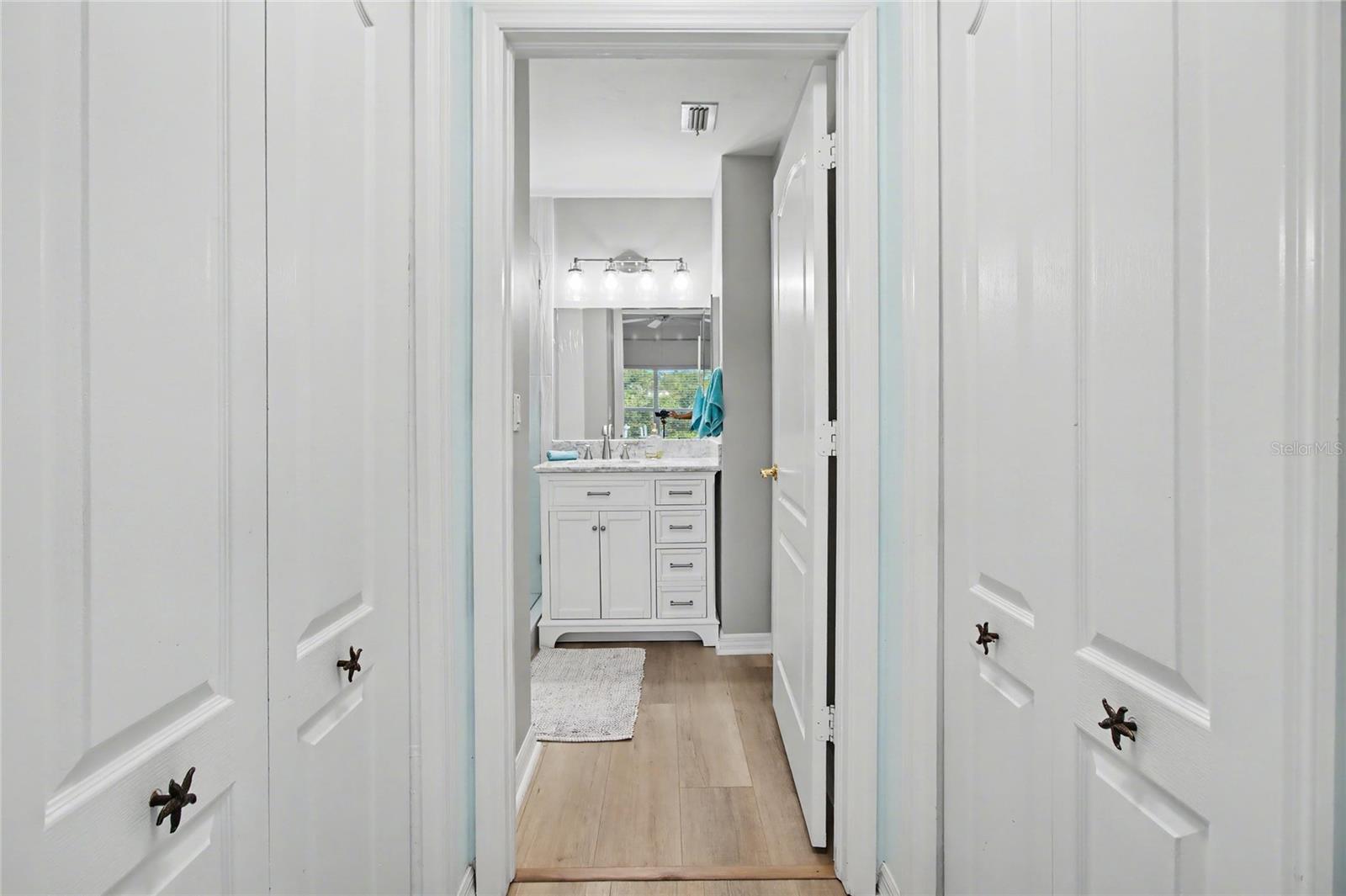 Image 14 of 32 For 206 Newport Drive 803