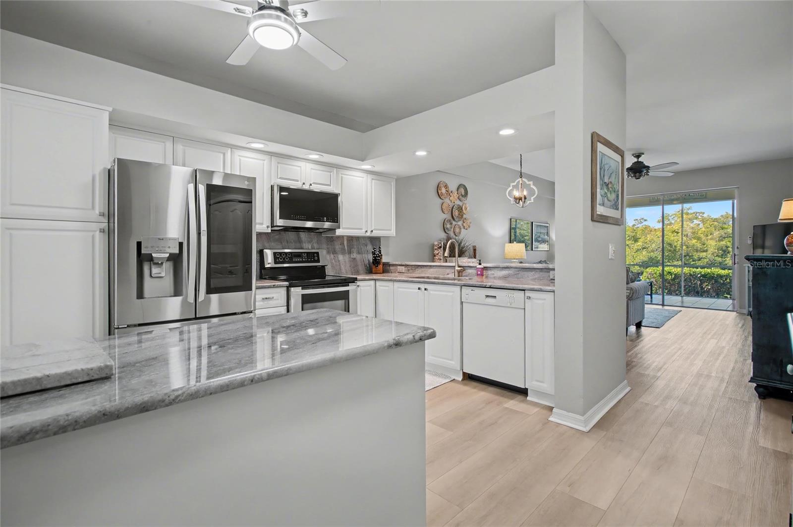 Image 4 of 32 For 206 Newport Drive 803