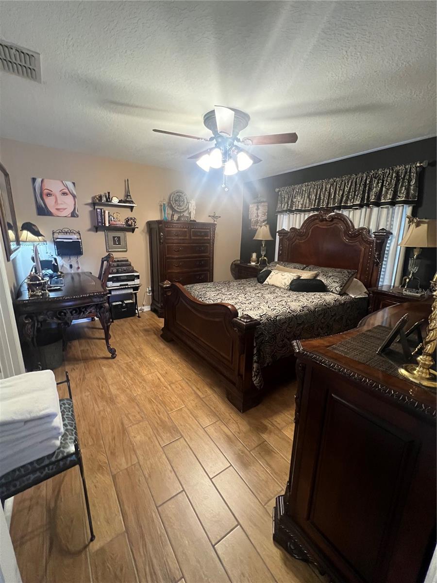 Image 12 of 40 For 3363 Livingston Way