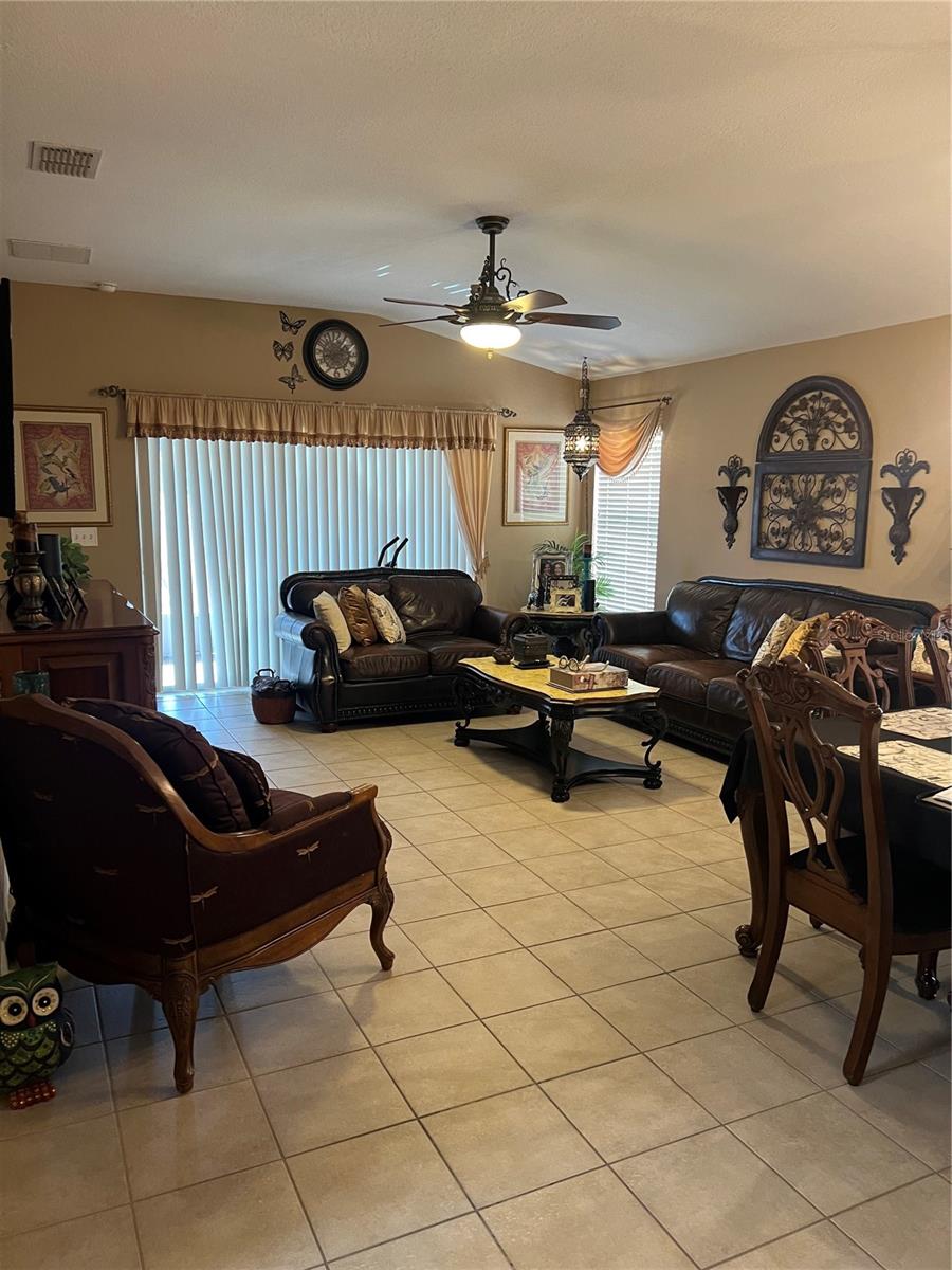 Image 3 of 40 For 3363 Livingston Way