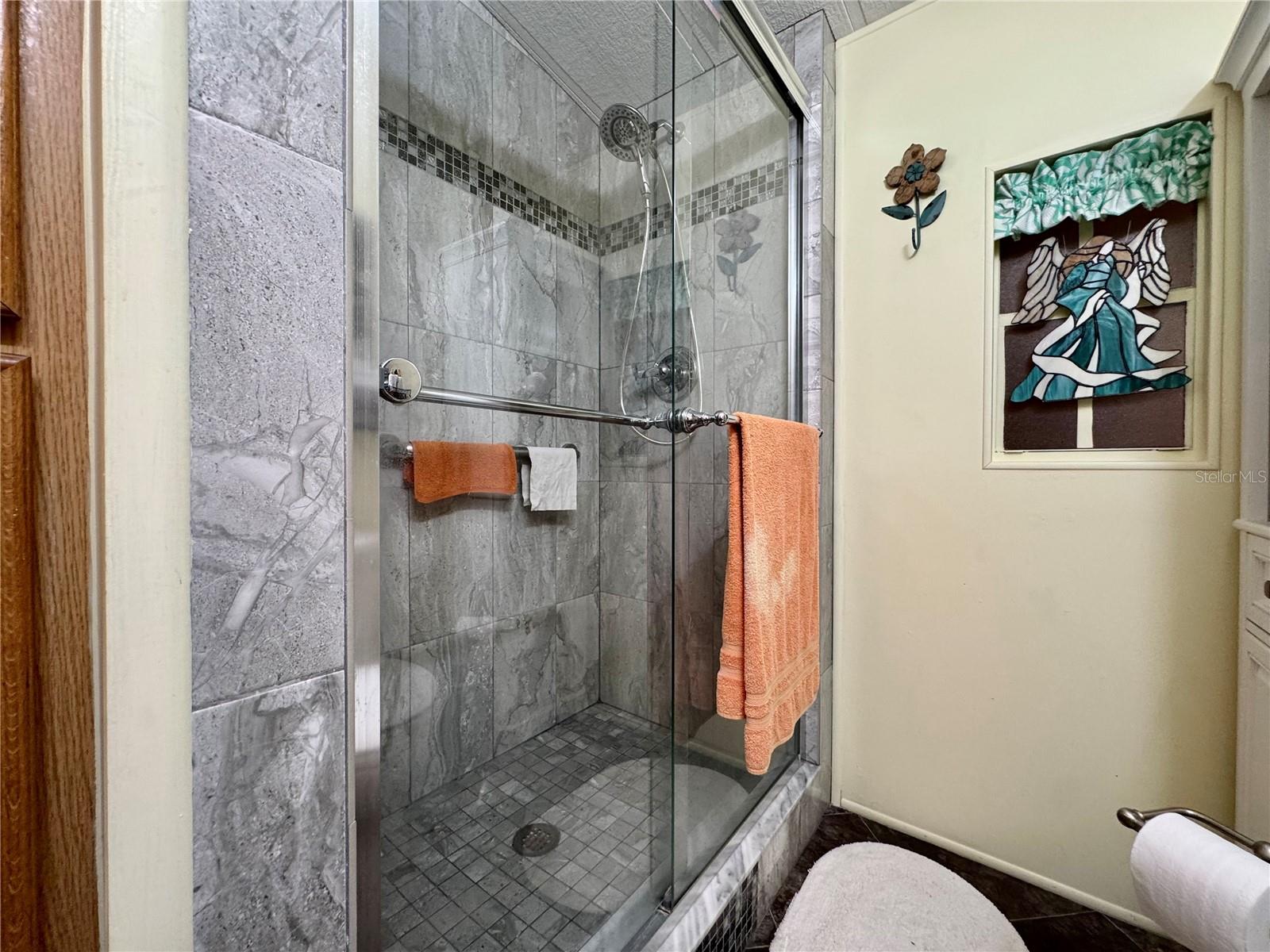 Image 13 of 38 For 4920 Britni Way 074