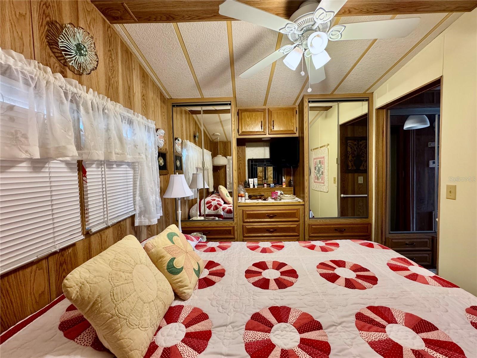 Image 17 of 38 For 4920 Britni Way 074