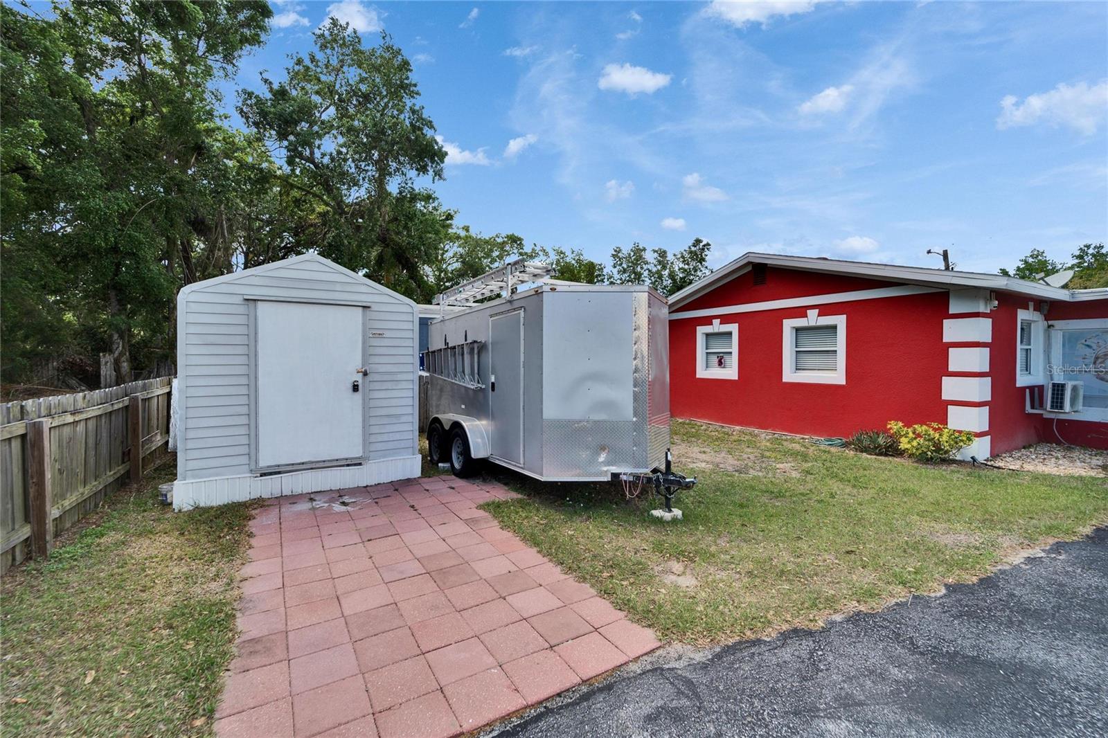 Listing photo id 0 for 126 Ridgewood Avenue