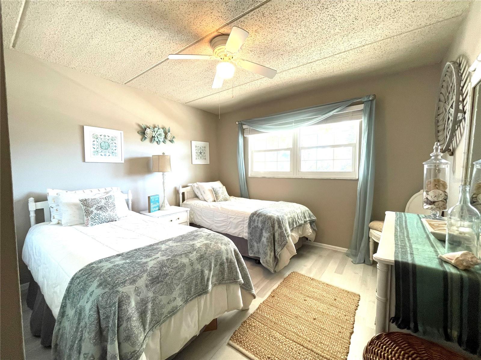 Image 11 of 27 For 920 Virginia Street 303