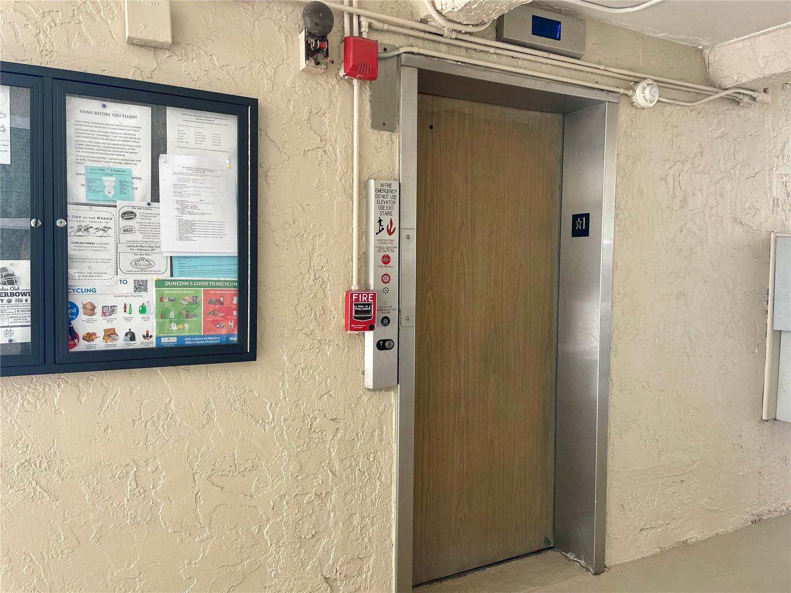 Image 15 of 27 For 920 Virginia Street 303