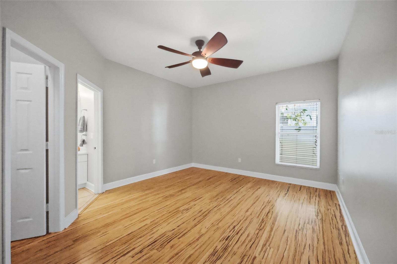 Image 22 of 55 For 3804 Arlington Avenue