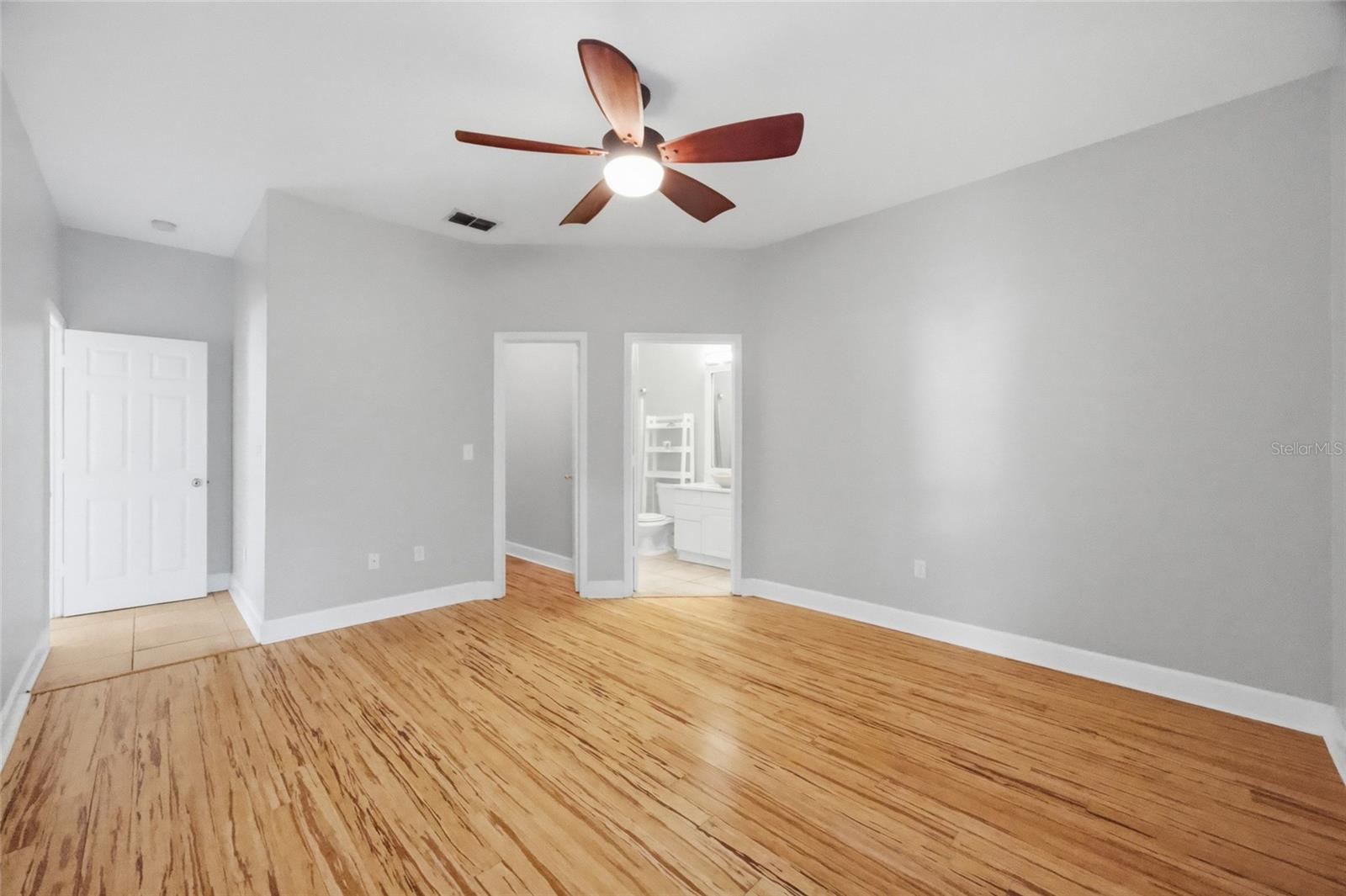 Image 24 of 55 For 3804 Arlington Avenue