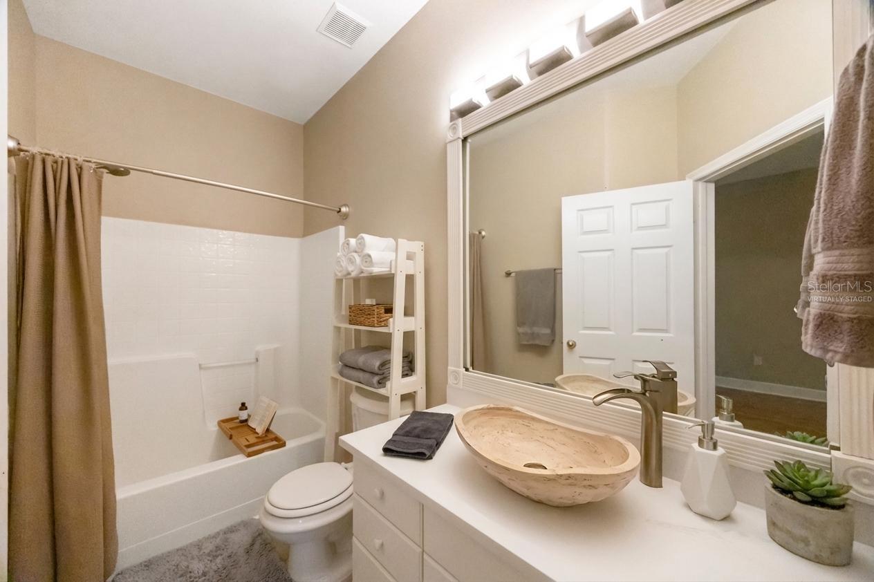 Image 26 of 55 For 3804 Arlington Avenue