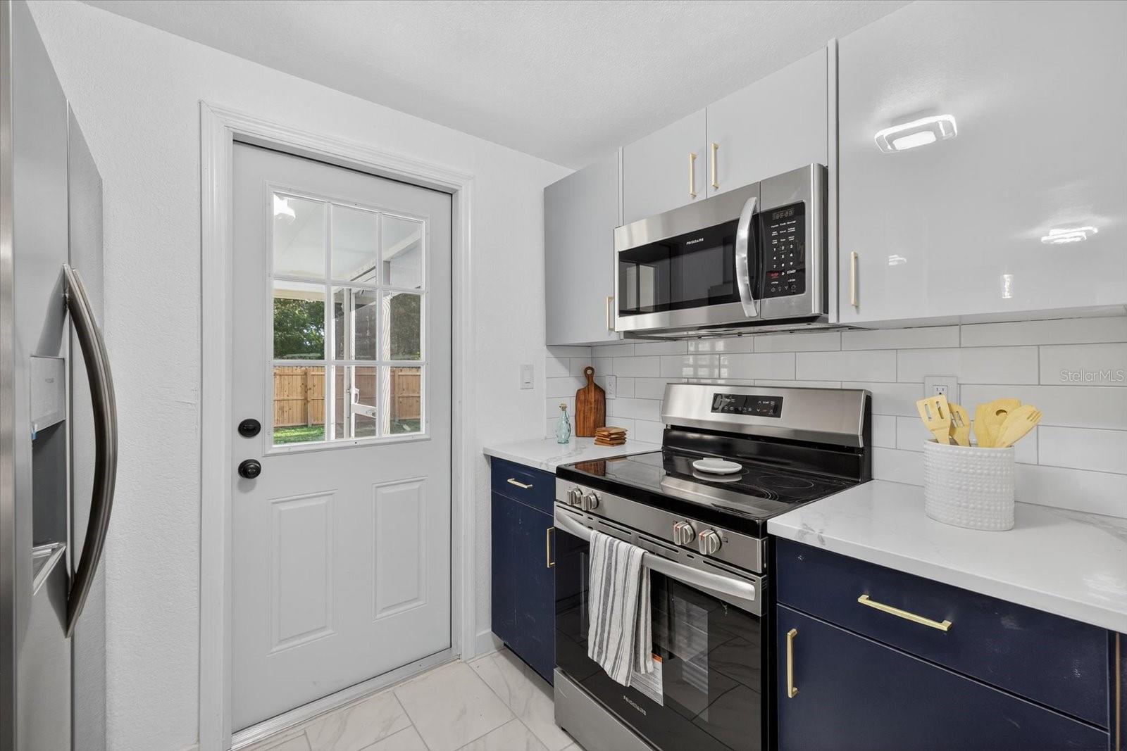 Image 12 of 31 For 2813 Candlewood Street