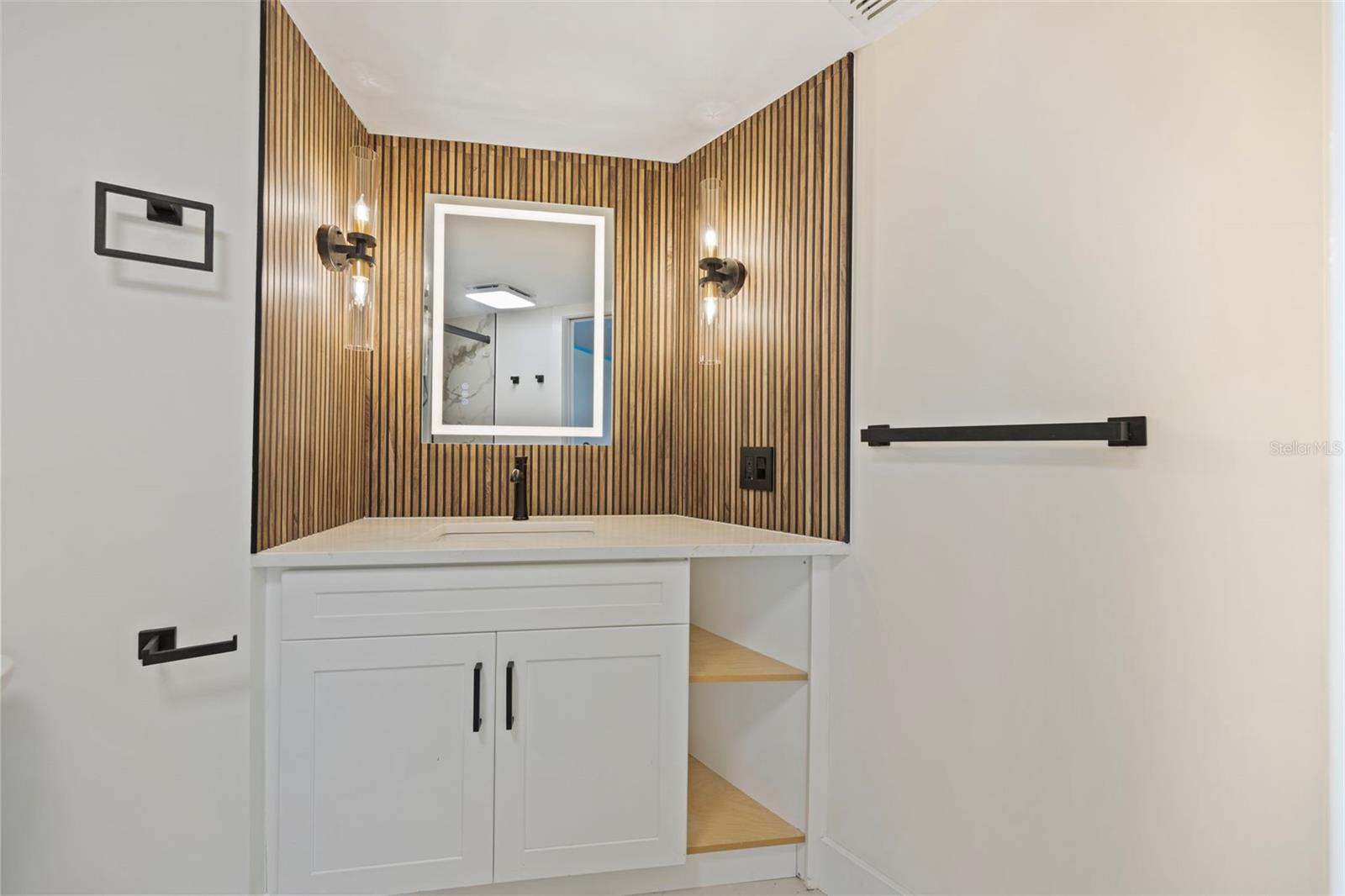 Image 10 of 57 For 5921 Denver Street Ne