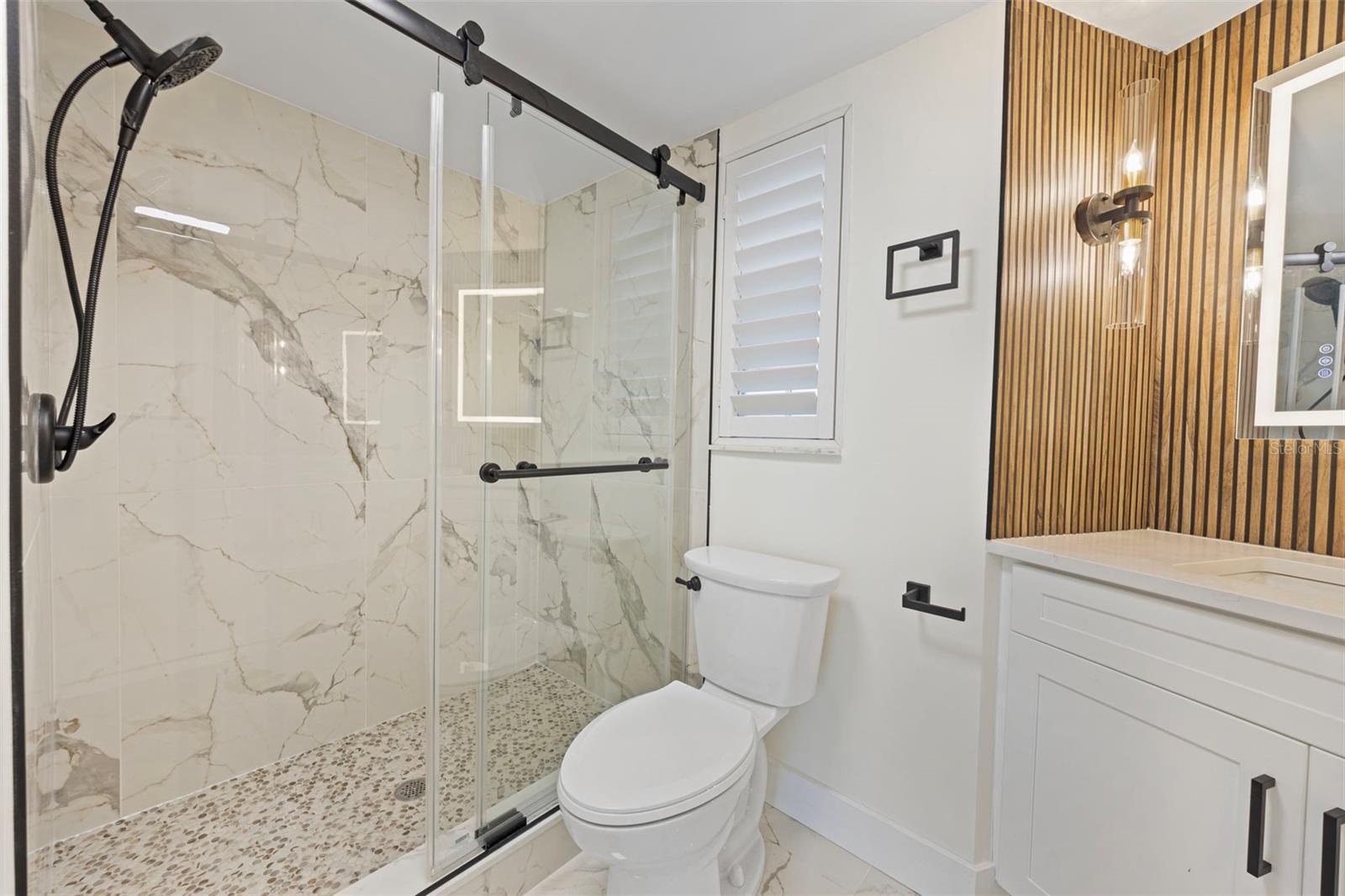 Image 11 of 57 For 5921 Denver Street Ne