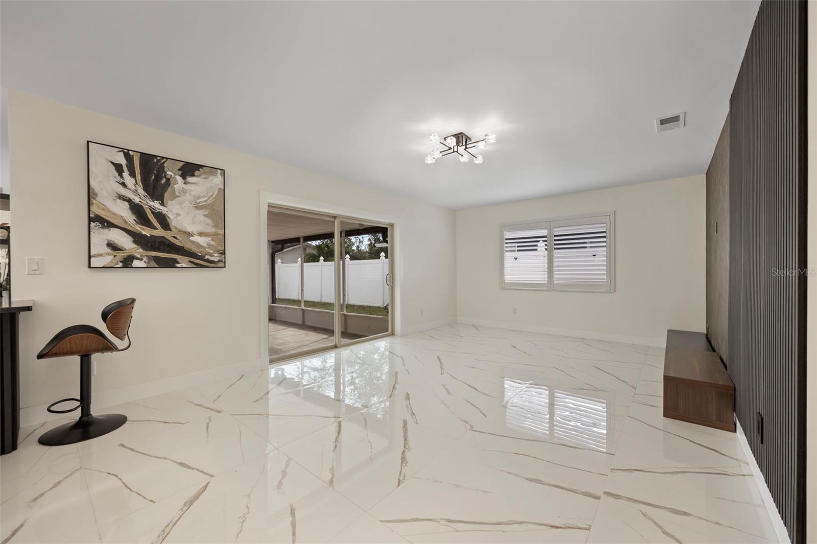 Image 14 of 57 For 5921 Denver Street Ne