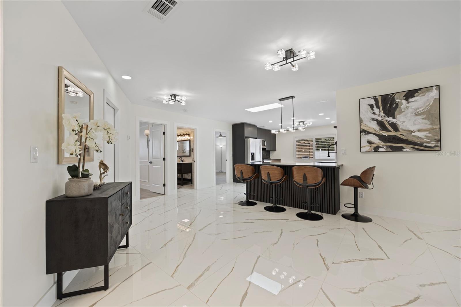 Image 18 of 57 For 5921 Denver Street Ne