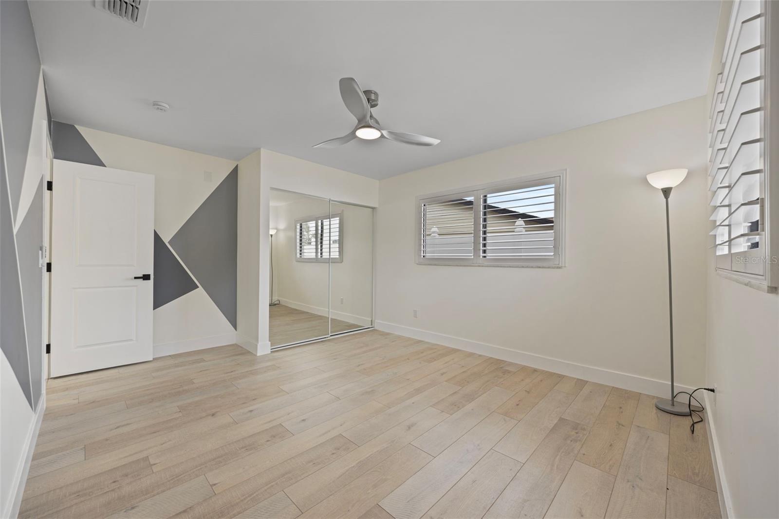 Image 25 of 57 For 5921 Denver Street Ne