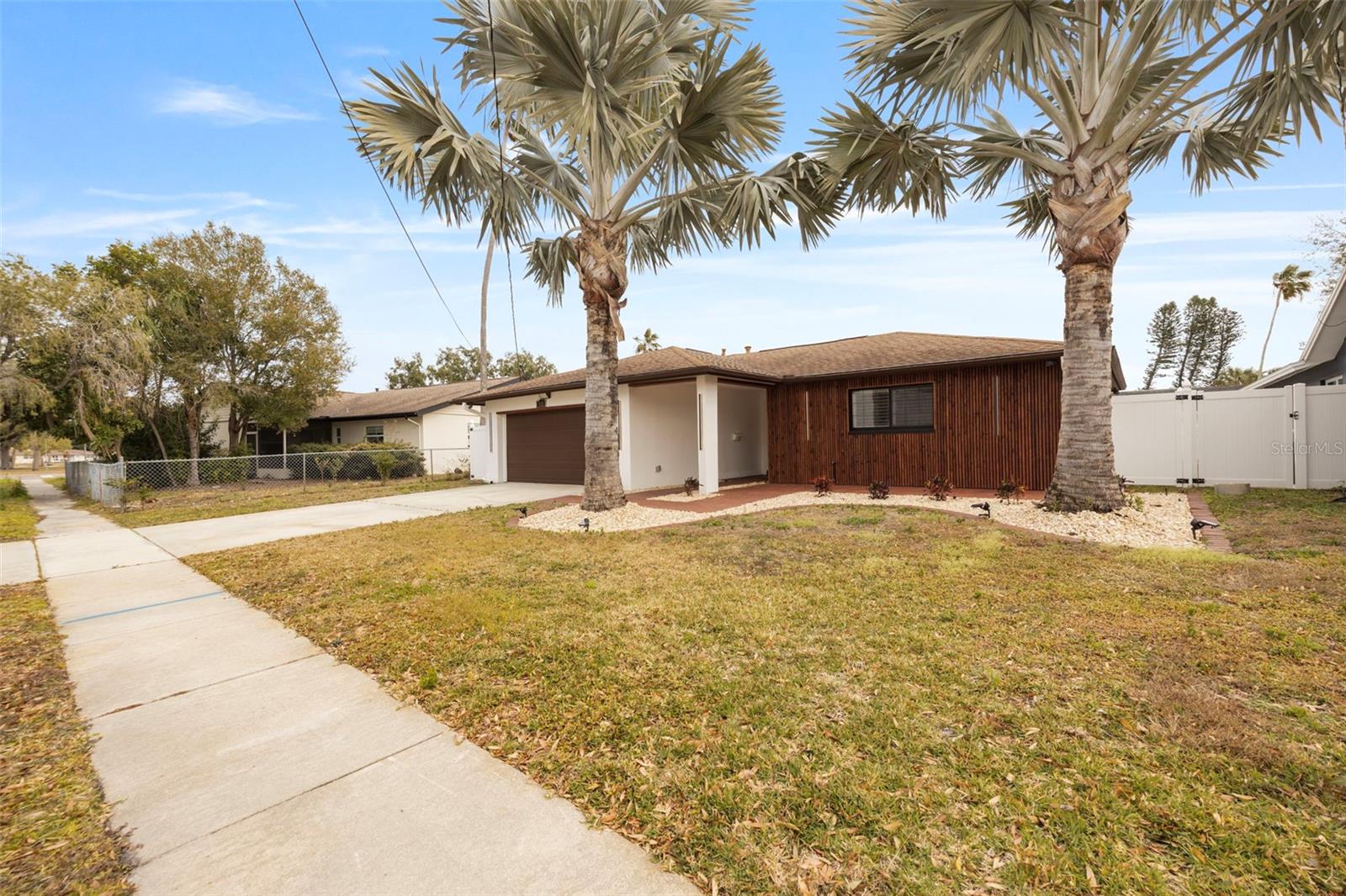 Image 3 of 57 For 5921 Denver Street Ne