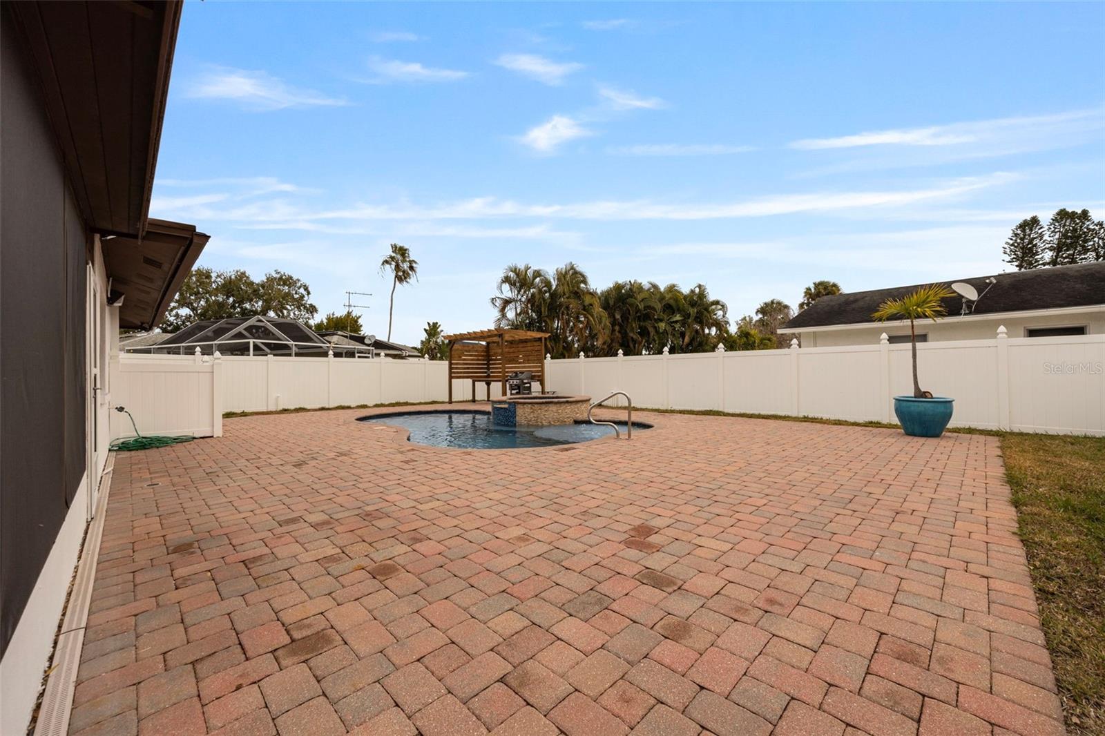 Image 33 of 57 For 5921 Denver Street Ne