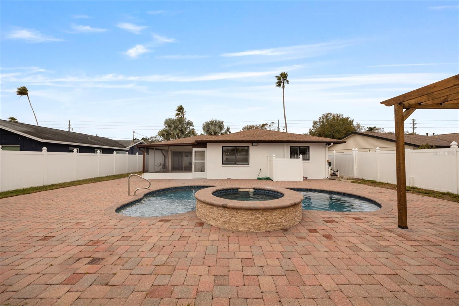 Image 36 of 57 For 5921 Denver Street Ne