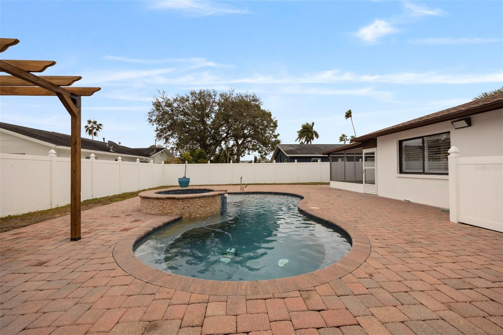 Image 37 of 57 For 5921 Denver Street Ne