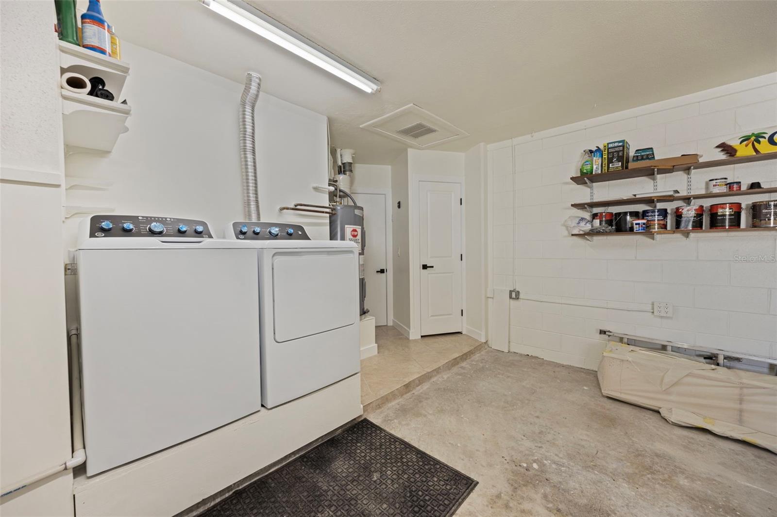 Image 41 of 57 For 5921 Denver Street Ne