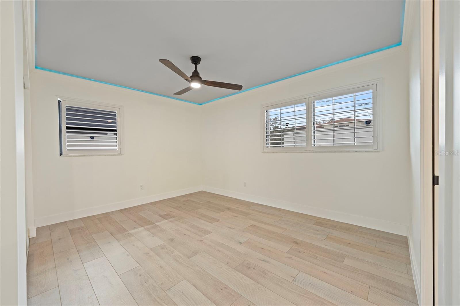 Image 8 of 57 For 5921 Denver Street Ne