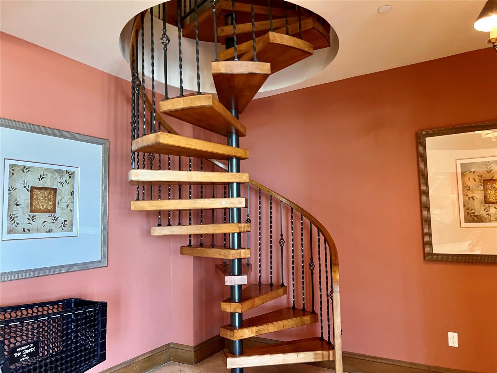 Image 24 of 88 For 1180 Gulf Boulevard 306