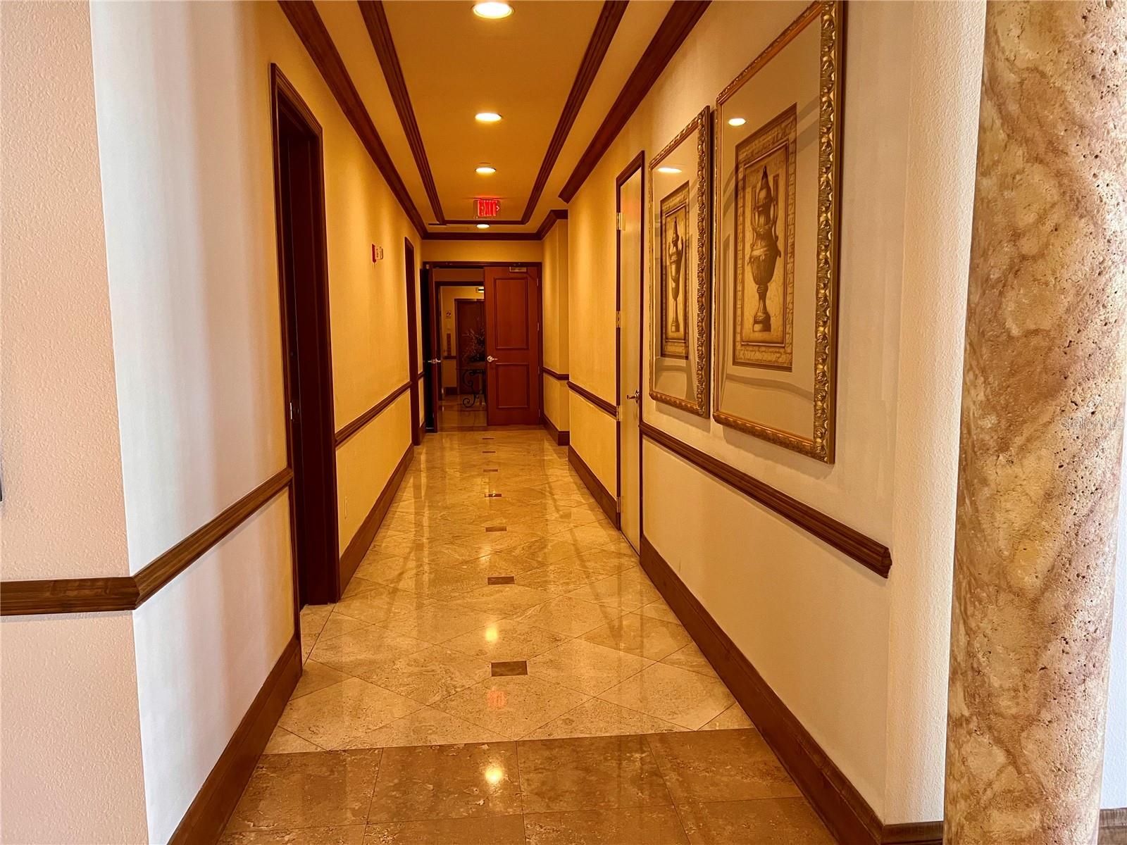 Image 25 of 88 For 1180 Gulf Boulevard 306