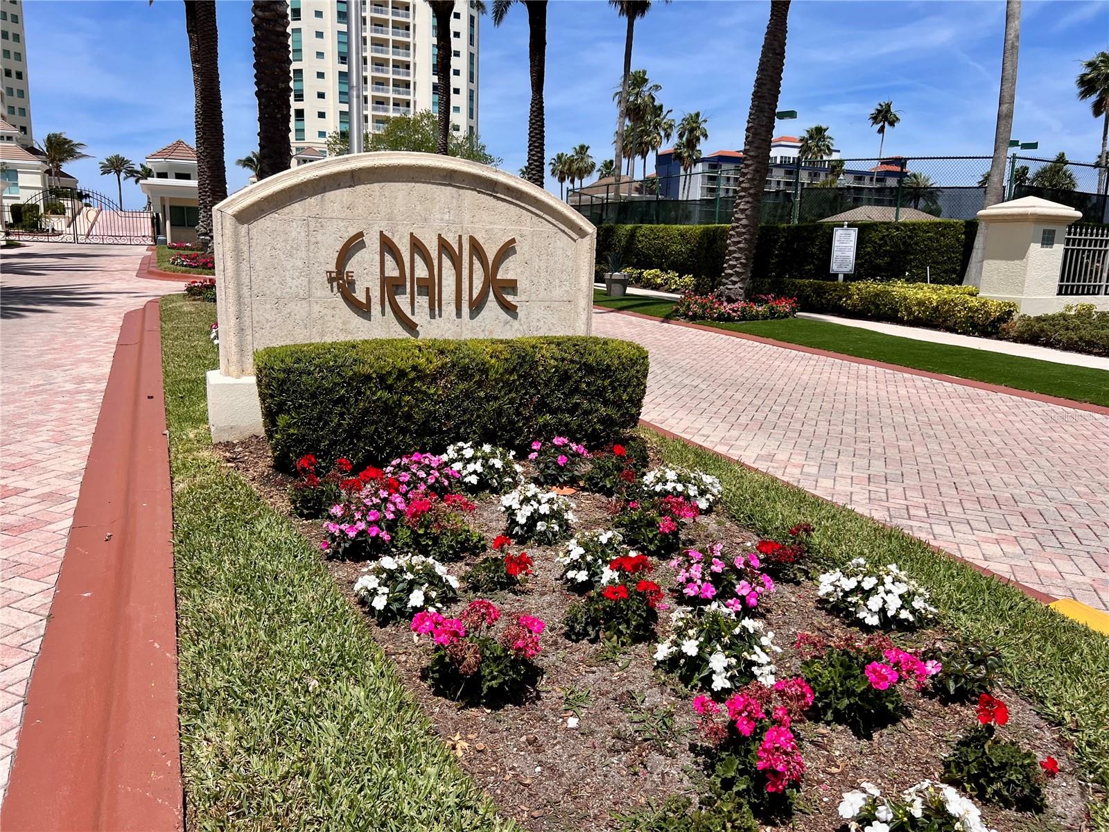 Image 3 of 88 For 1180 Gulf Boulevard 306