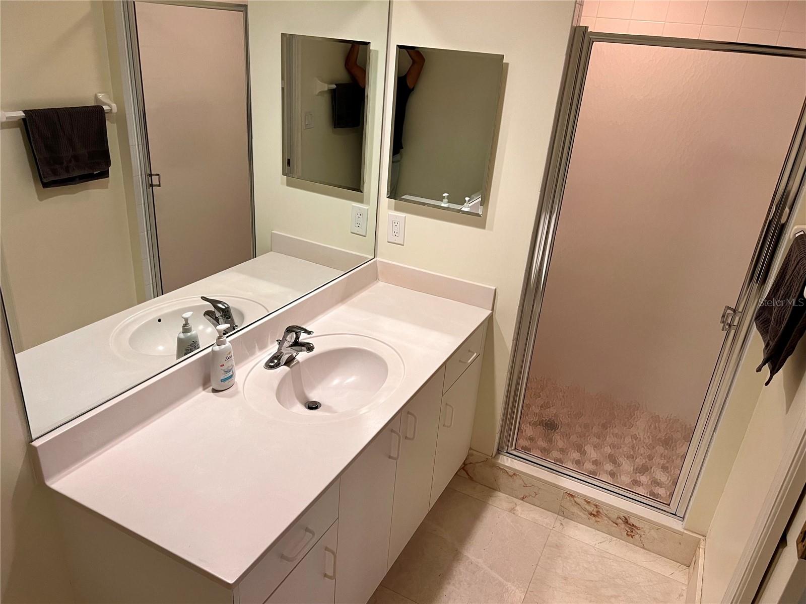 Image 30 of 88 For 1180 Gulf Boulevard 306