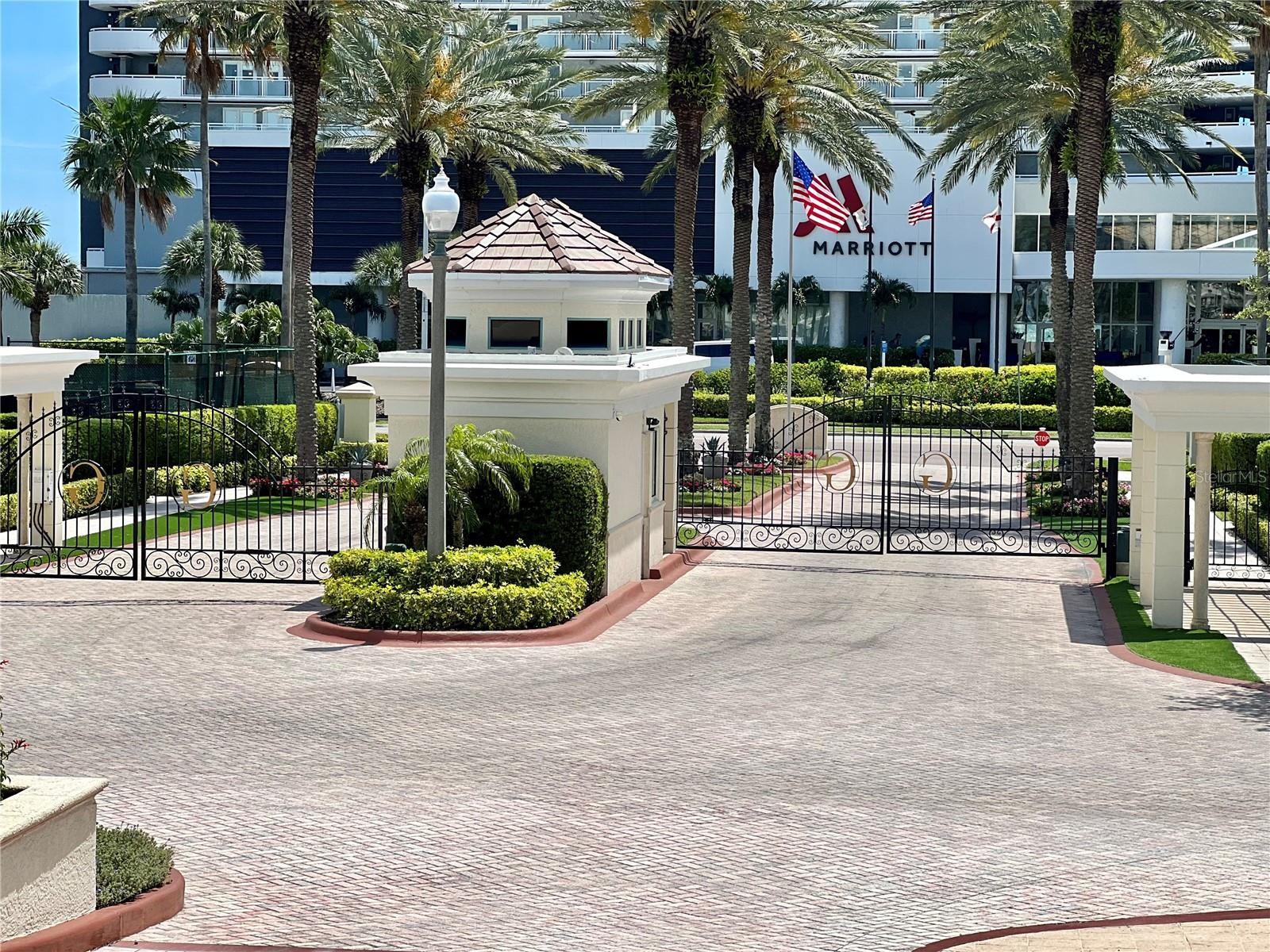 Image 4 of 88 For 1180 Gulf Boulevard 306