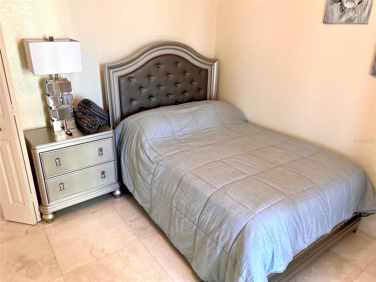 Image 42 of 88 For 1180 Gulf Boulevard 306