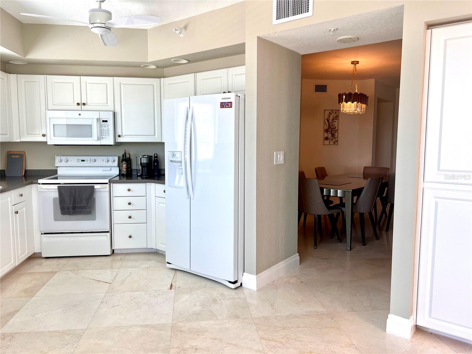 Image 46 of 88 For 1180 Gulf Boulevard 306