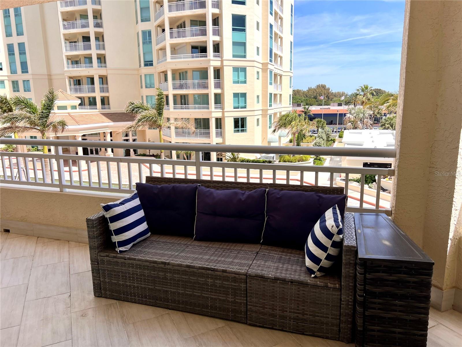 Image 49 of 88 For 1180 Gulf Boulevard 306