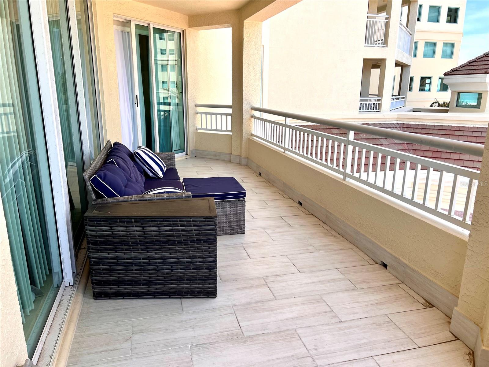 Image 51 of 88 For 1180 Gulf Boulevard 306