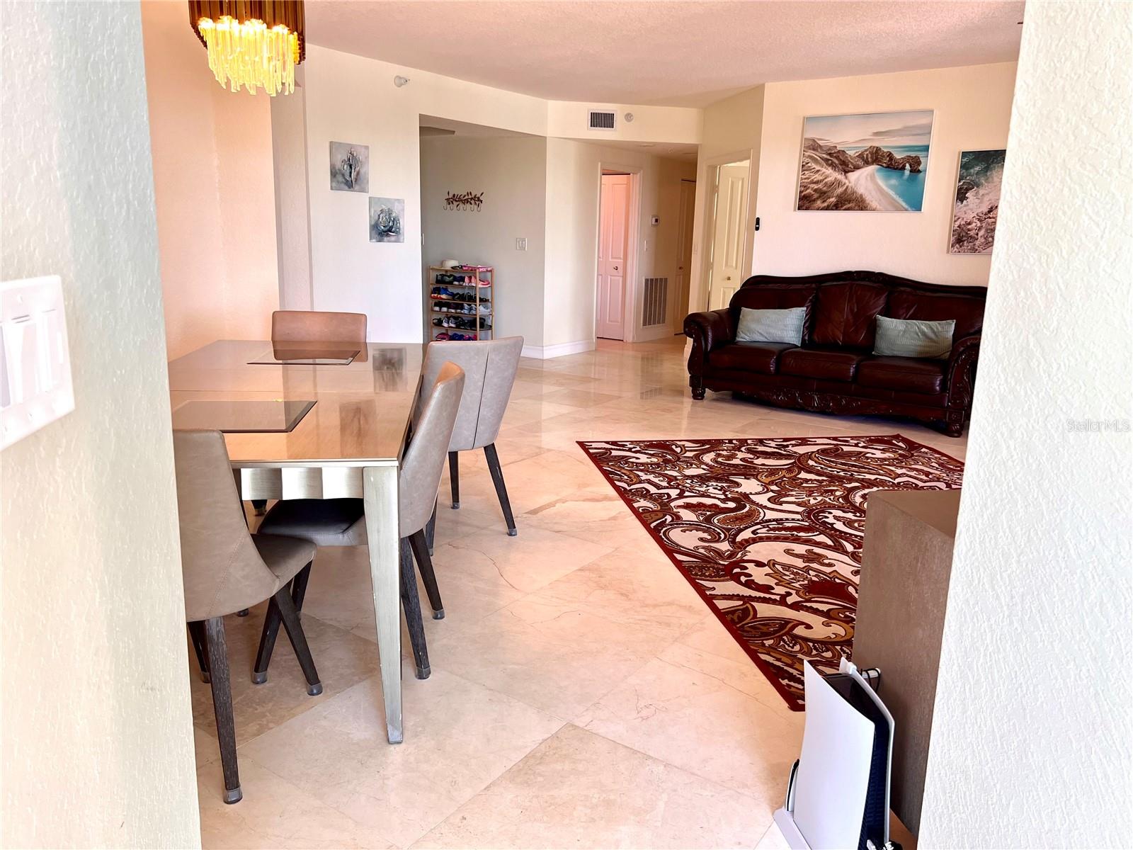 Image 59 of 88 For 1180 Gulf Boulevard 306