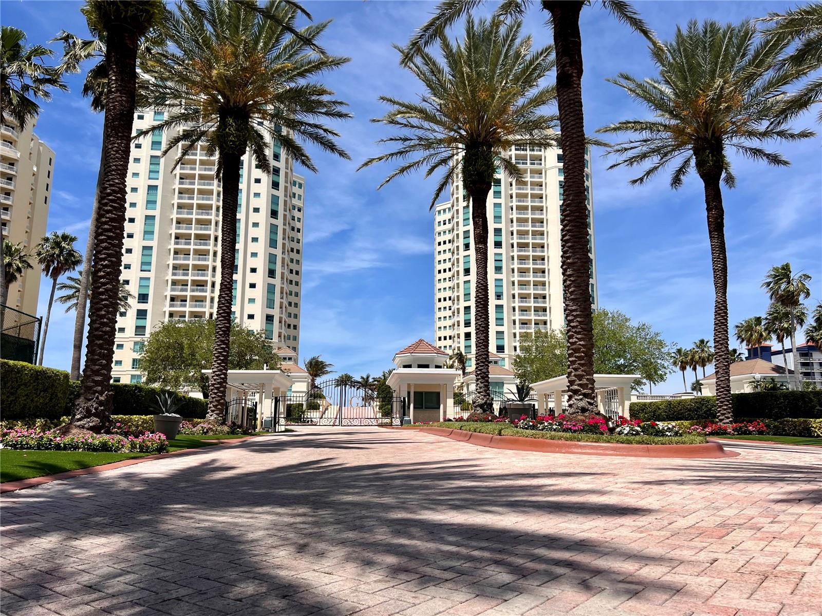 Image 8 of 88 For 1180 Gulf Boulevard 306