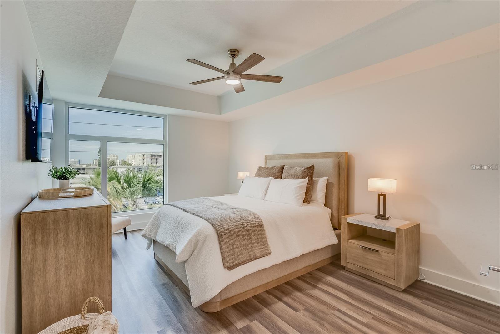 Image 16 of 48 For 415 Island Way  311